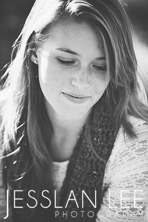 tara_021bw