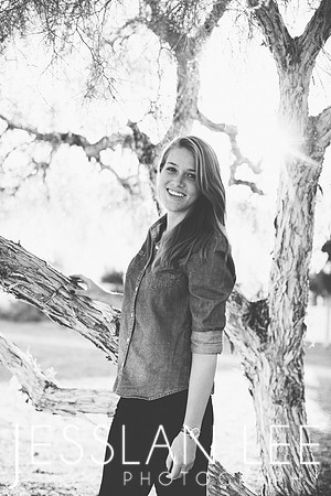 tara_083bw