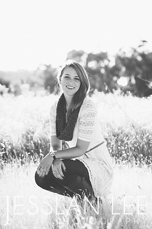 tara_045bw