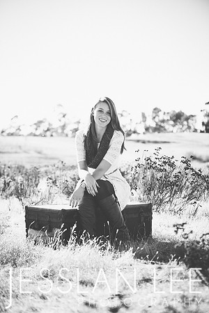 tara_014bw