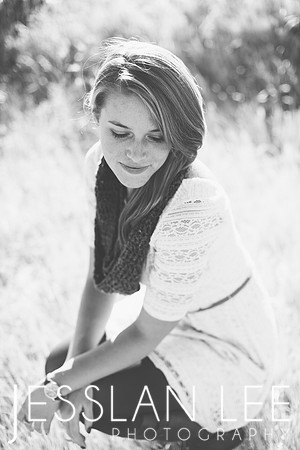 tara_043bw