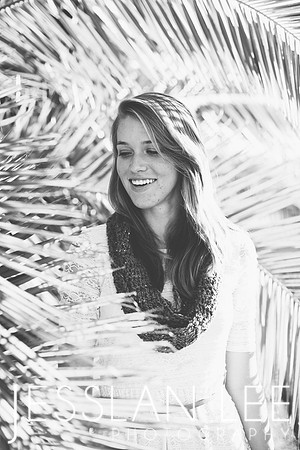 tara_079bw