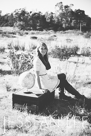 tara_003bw