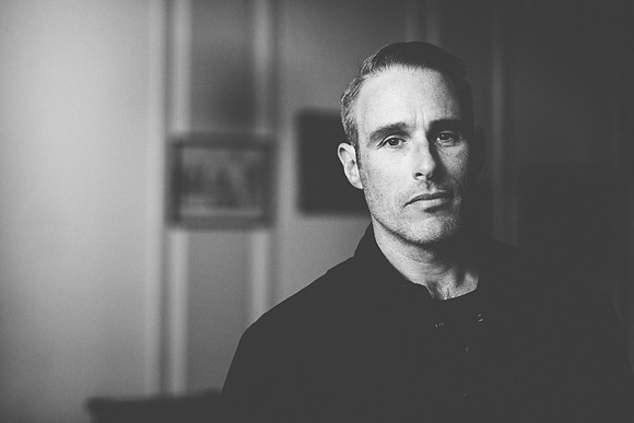 083_bw