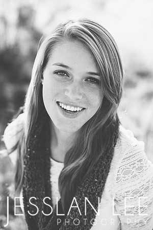 tara_030bw