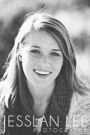 tara_018bw